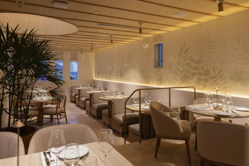 A New Versace Hotel And Restaurant Is Opening In Miami Beach