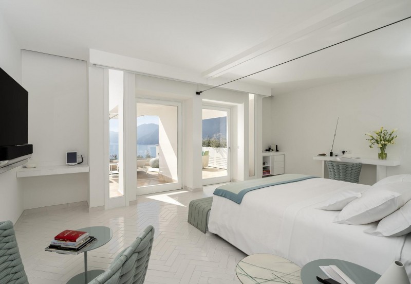 Amalfi Coast Summer Escape To The Stunning Cliffside Casa Angelina