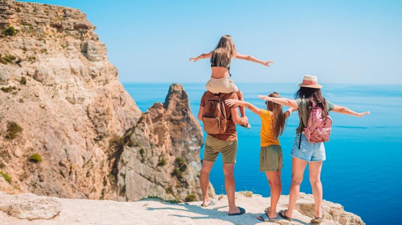 Father’s Day Gift Guide 2025: 12 Ways To Gift Quality Time Together