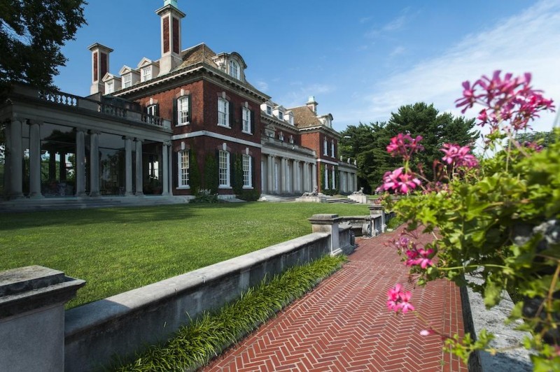 Here’s Where To Find The Gilded Age In New York