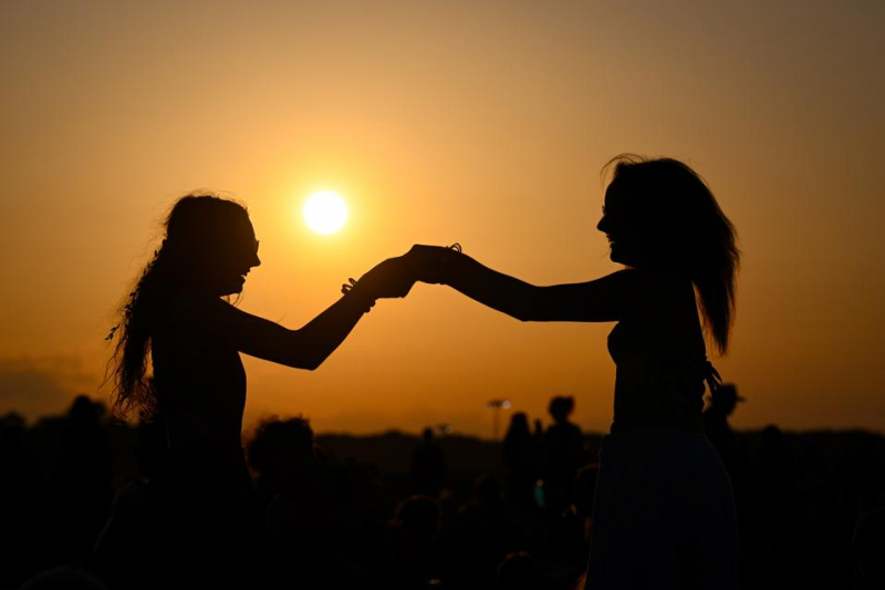 In Photos: See The Spectacular Summer Solstice 2025 Celebrations At Stonehenge