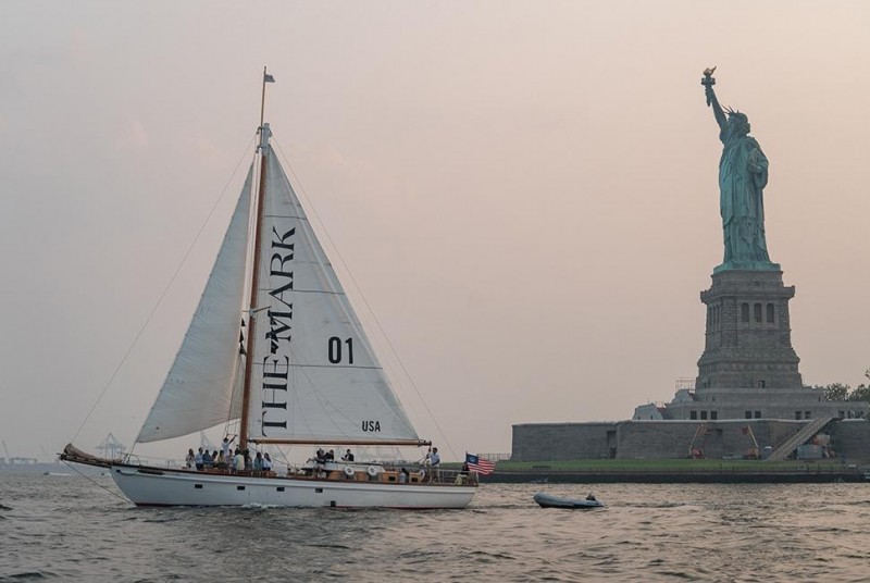 3 New York City Hotels With Private Yachts On Call