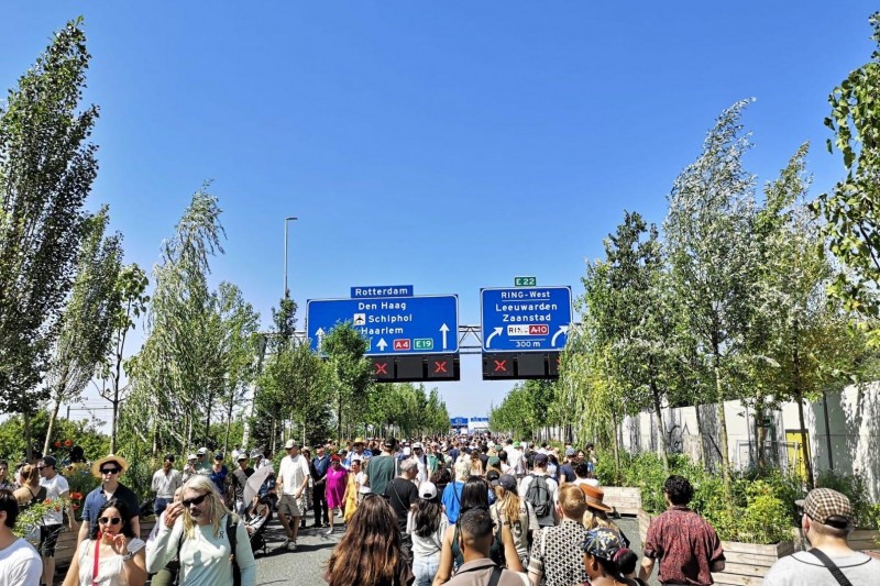 Amsterdam Marks 750th Anniversary With Epic Car-Free Highway Festival