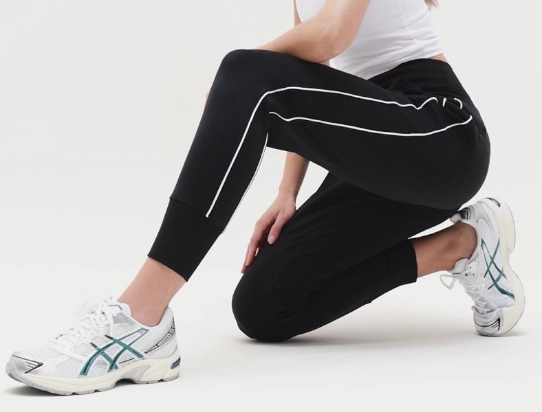 Discover The Most Comfortable Travel Clothes For Men And Women In Summer 2025