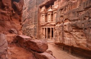 when is the best time to visit petra a17b4c6