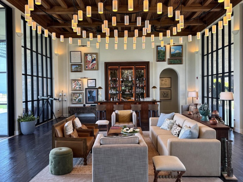 Why Wealthy Americans Are Ditching Fancy Hotels For Vacation Homes
