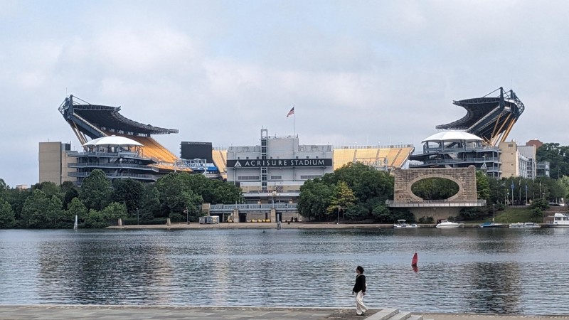 Book The Perfect Hotel Near Your Favorite NFL Stadium