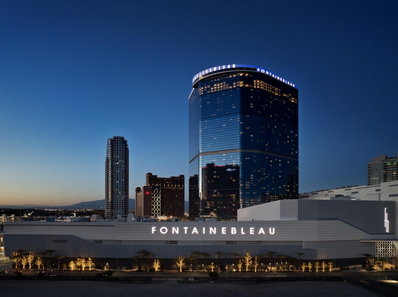 Red Rocks To Neon Lights: The Ultimate Zion-Vegas Luxury Getaway