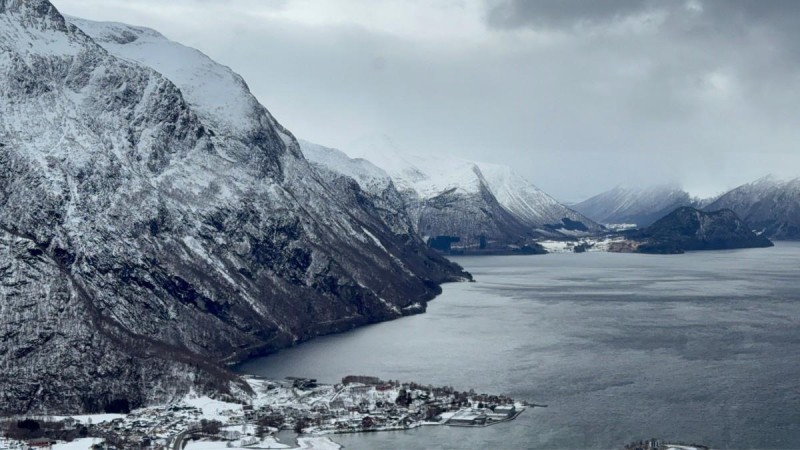This Norway Cable Car Offers Unbeatable Views In All Directions
