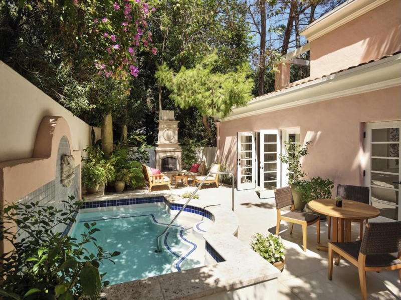 Experience Hollywood Glamour And Art At The Hotel Bel-Air